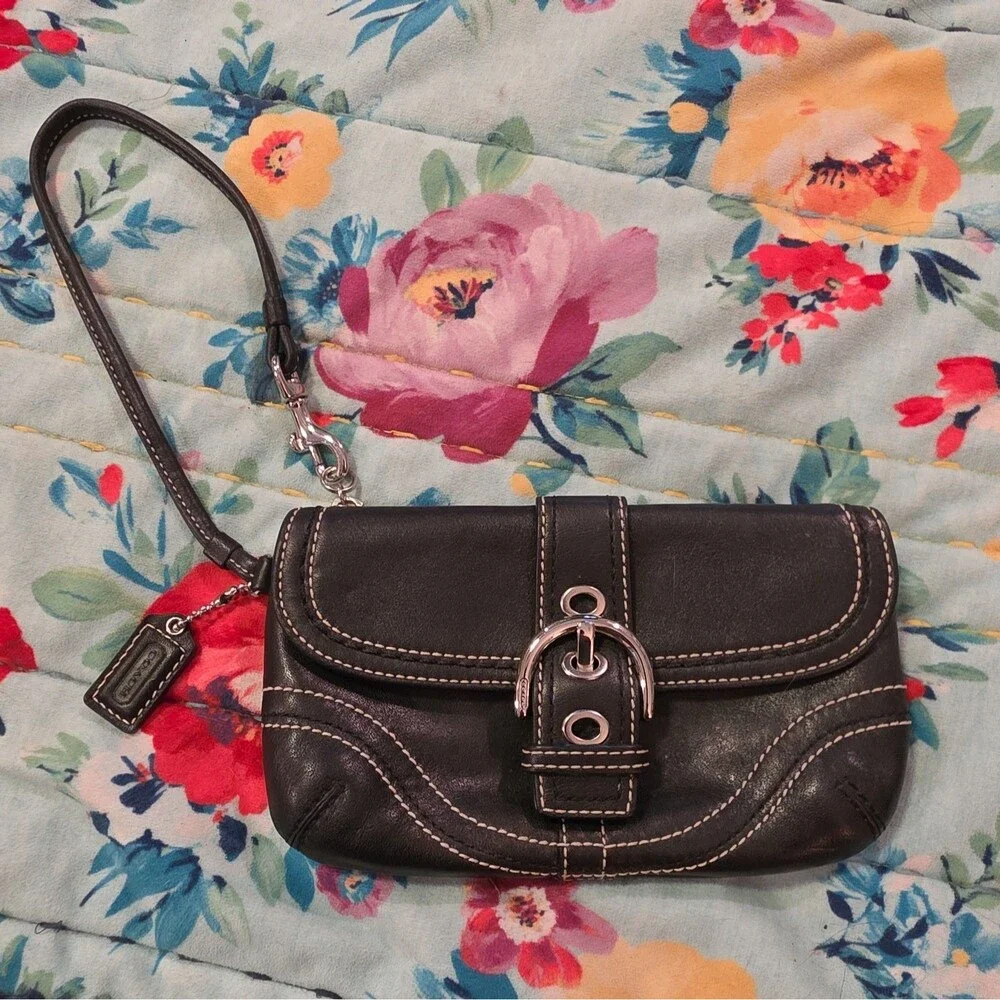 Coach small Black Wristlet Wristlet Y2K - Picture 1 of 10